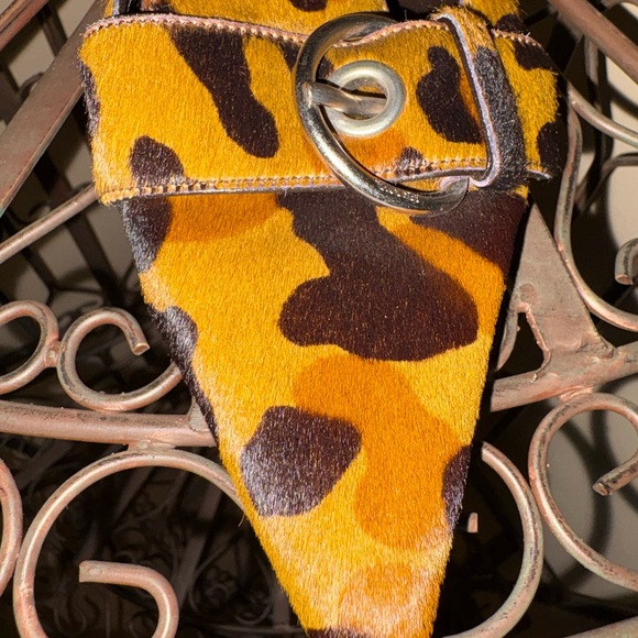 Prada Leopard-Print Pointed Mule in pony hair. - Picture 2 of 7